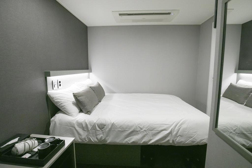 Philstay Myeongdong Station Seul Esterno foto